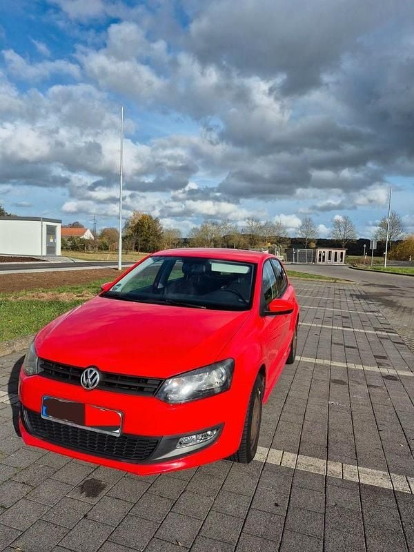 Gebraucht VW Polo 90 PS (66 kW) 2011 Rot Kleinwagen