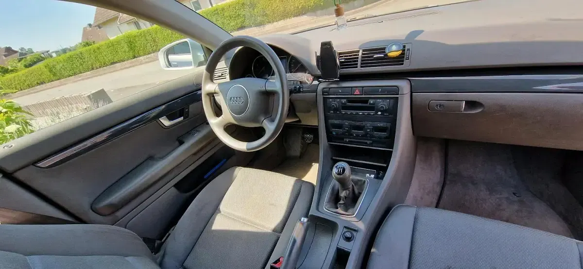 Gebraucht Audi A4 131 PS (96 kW) 2002 Silber Limousine