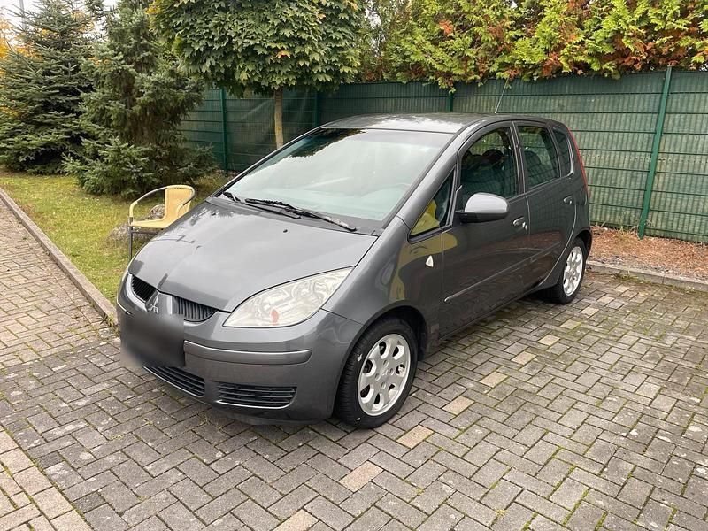 Grau Gebraucht 2005 Mitsubishi Colt Kleinwagen | 1.350 € (Fairer Preis) - Bild 1/4