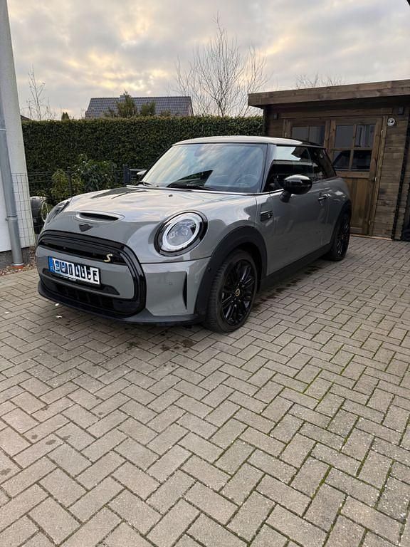 Gebraucht Mini Cooper SE 75 kW (102 PS) 2021 Grau Kleinwagen