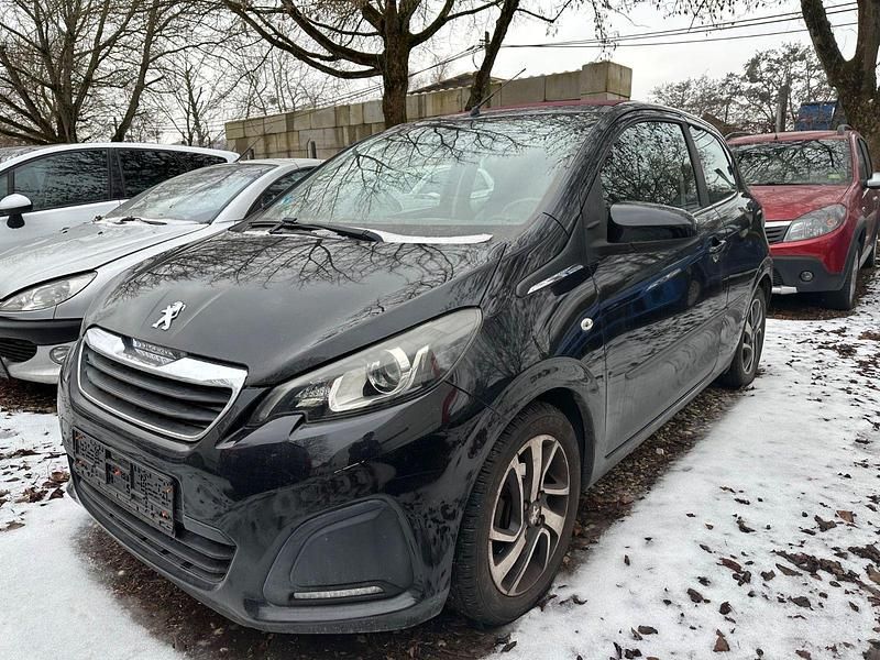 Gebraucht Peugeot 108 Active 69 PS (50 kW) 2015 Schwarz Cabrio