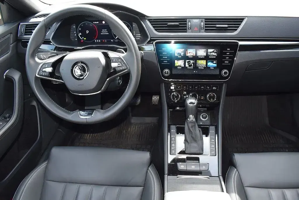Gebraucht Skoda Superb LAURIN & KLEMENT 200 PS (147 kW) 2023 Graphitegrau metallic Kombi