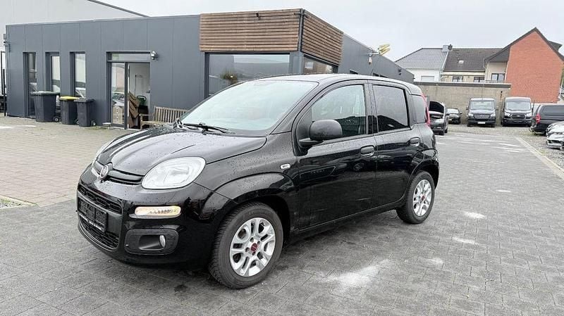 Schwarz Gebraucht 2018 Fiat Panda More Kleinwagen | 6.700 € (Fairer Preis) - Bild 1/4