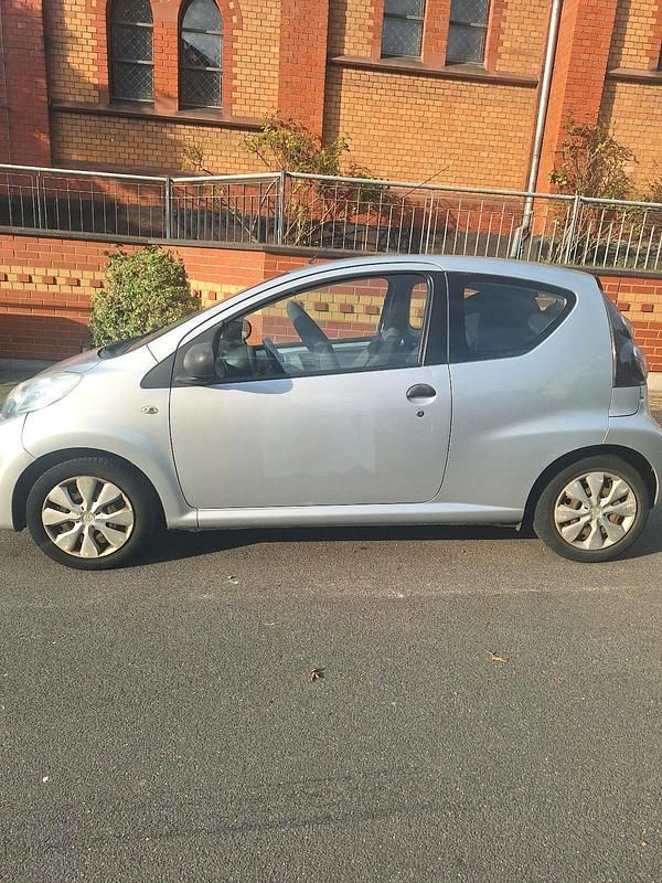 Gebraucht Citroën C1 50 PS (36 kW) 2008 Silber Kleinwagen