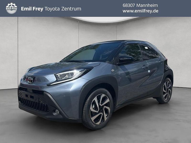 Grau Neu 2025 Toyota Aygo Kleinwagen | 20.790 € - Bild 1/4