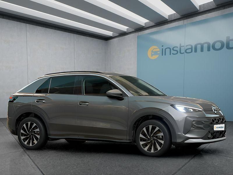 Neu VW T-Roc 150 PS (110 kW) 2025 Blau SUV