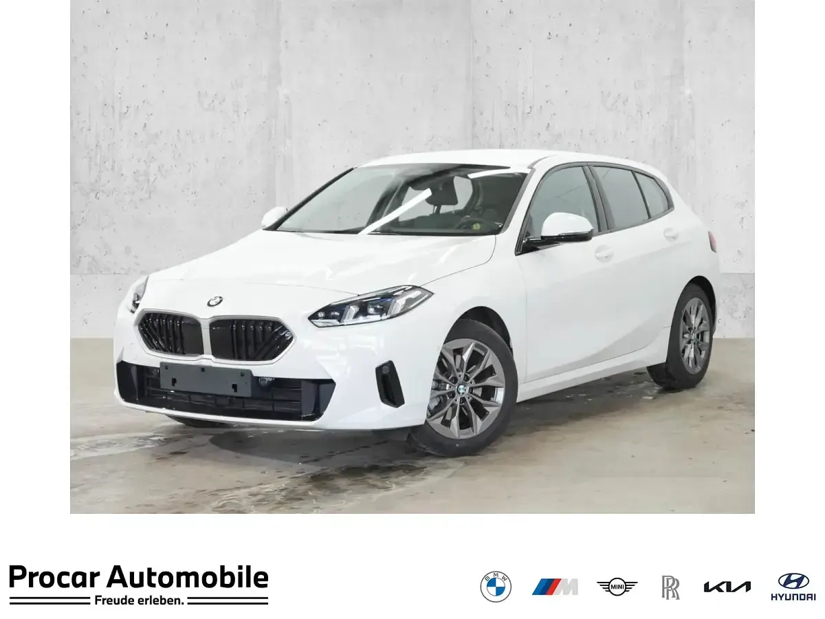 Usado BMW 120 Shadowline 156 HP (114 kW) 2025 Citadino