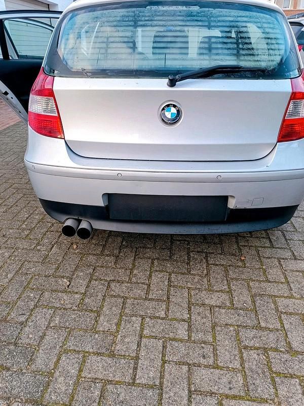 Gebraucht BMW 116 115 PS (84 kW) 2006 Grau Kleinwagen