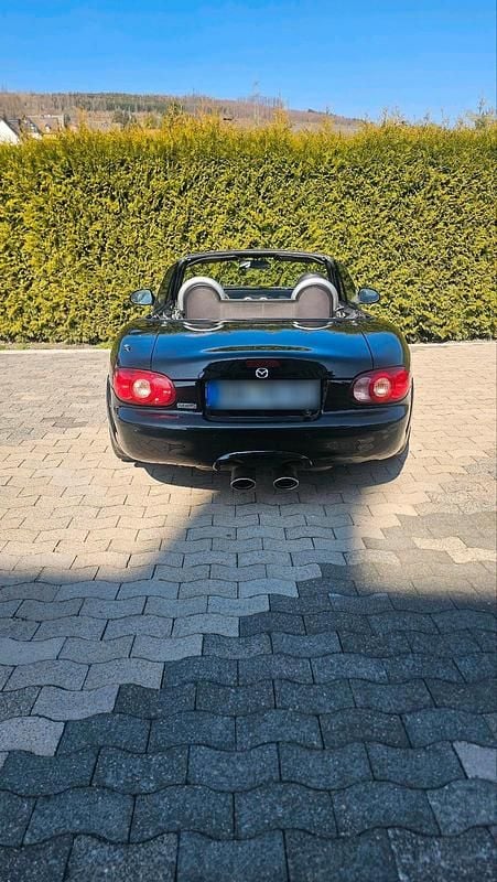 Second-hand Mazda MX5 110 CP (80 kW) 2004 Negru Cabrio