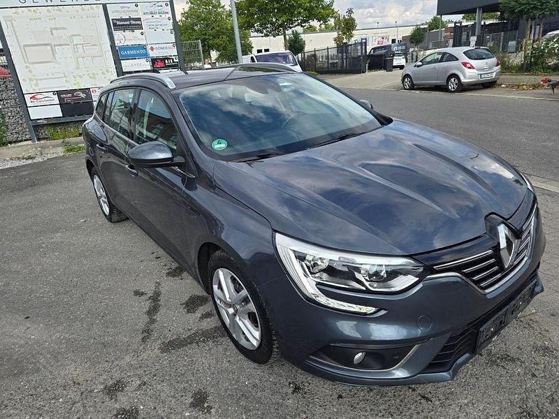 Grau Gebraucht 2020 Renault Mégane IV Business Limousine | 9.790 € (Fairer Preis) - Bild 1/4