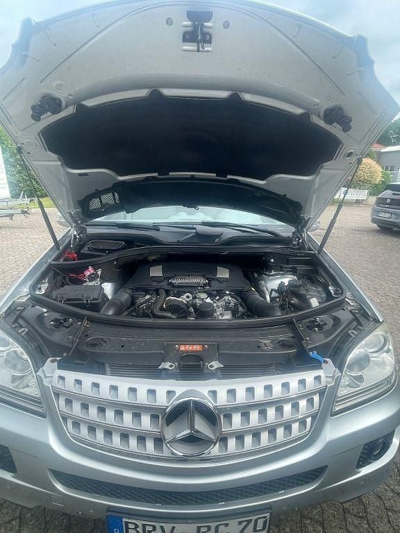 Gebraucht Mercedes ML350 272 PS (200 kW) 2007 Silber SUV