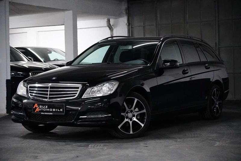 Schwarz unilack Gebraucht 2013 Mercedes 180 Limousine | 12.990 € (Superpreis) - Bild 1/4