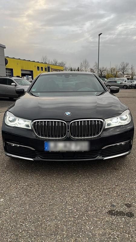 Schwarz Gebraucht 2019 BMW 730 Limousine | 29.990 € (Superpreis) - Bild 1/4