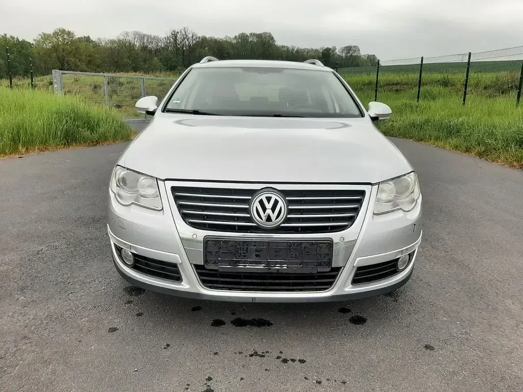 Używany VW Passat Highline 122 KM (89 kW) 2010 Srebrny Kombi