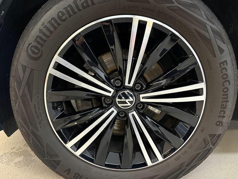 Gebraucht VW Tiguan Move 150 PS (110 kW) 2023 Schwarz SUV