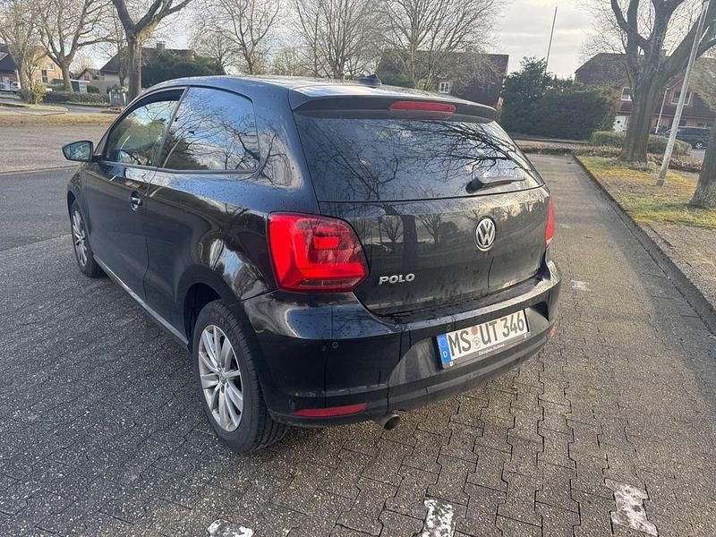 Gebraucht VW Polo 90 PS (66 kW) 2014 Schwarz Kleinwagen