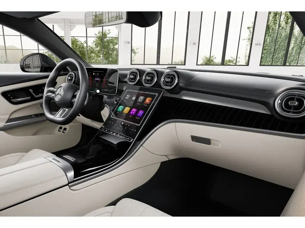Gebraucht Mercedes 300 204 PS (150 kW) 2025 Weiss / designo opalithweiß bright (metallic) Coupé