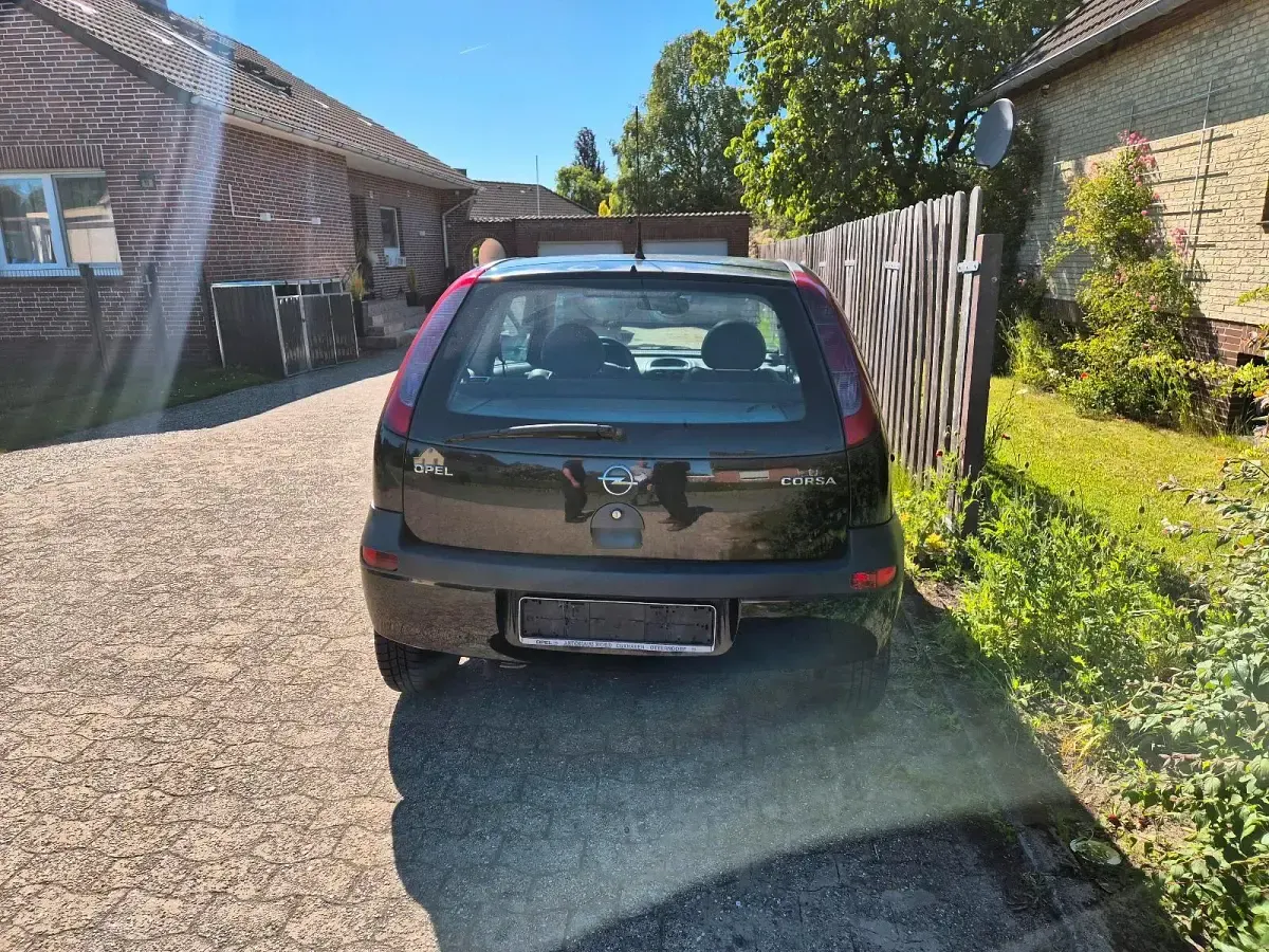 Gebraucht Opel Corsa 58 PS (42 kW) 2001 Schwarz Kleinwagen