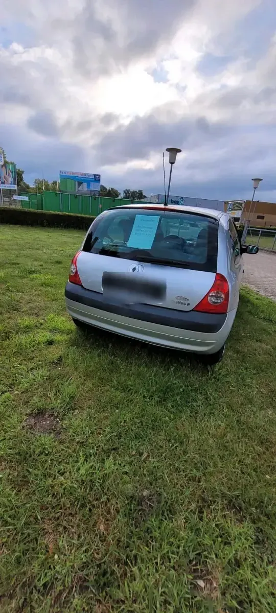 Gebraucht Renault Clio 58 PS (42 kW) 2006 Silber Kleinwagen