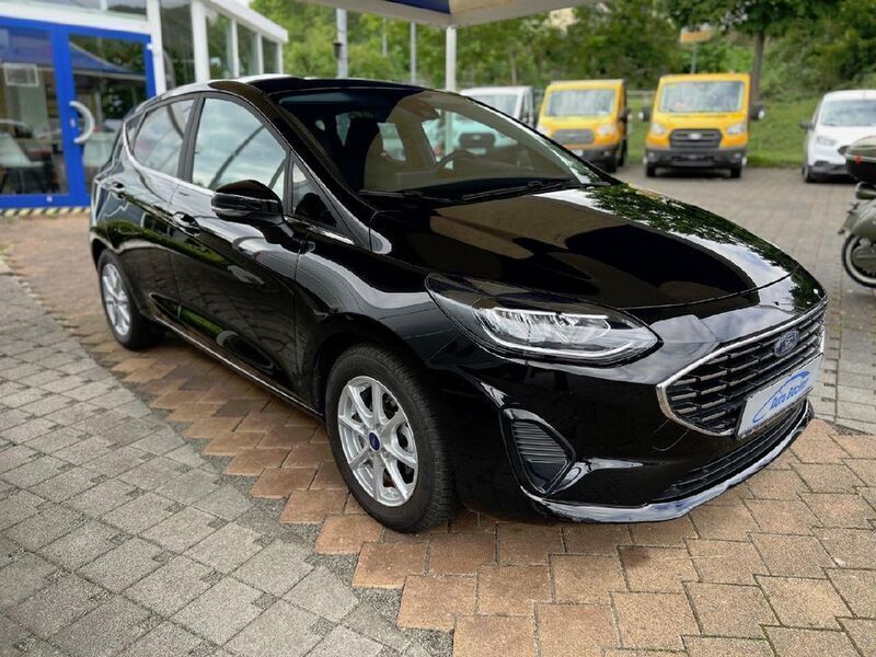 Obsidianschwarz metallic Gebraucht 2023 Ford Fiesta Kleinwagen | 18.990 € (Fairer Preis) - Bild 1/4