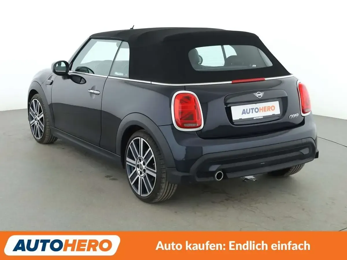 Gebraucht Mini Cooper Cabriolet 136 PS (100 kW) 2024 Enigmatic black Cabrio