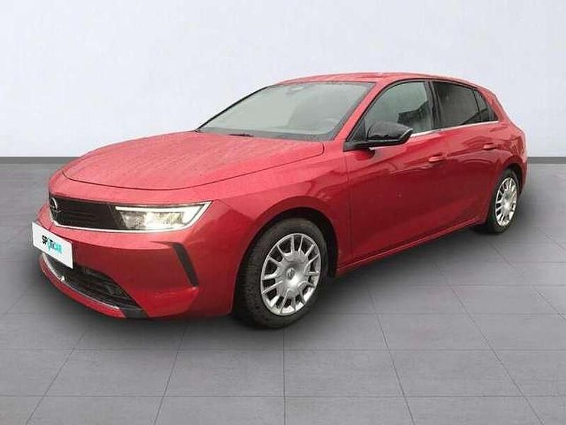 Gebraucht Opel Astra Elegance 110 PS (80 kW) 2022 Chili rot/kardio rot Limousine