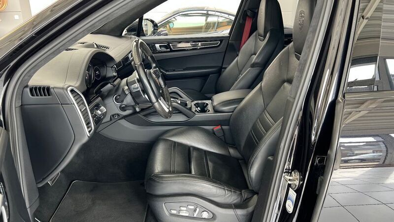 Gebraucht Porsche Cayenne S 441 PS (324 kW) 2018 Schwarz SUV