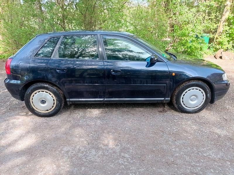 Usata Audi A3 102 CV (75 kW) 2000 Blu Utilitaria