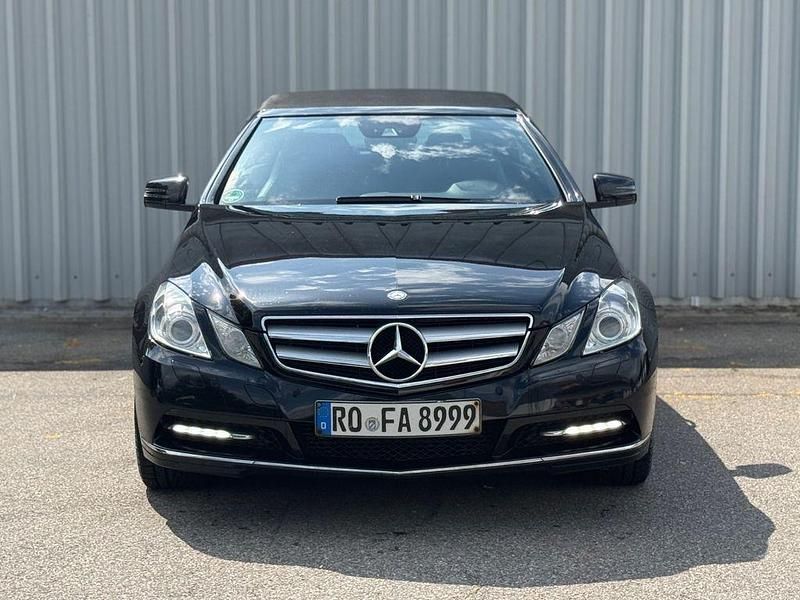Schwarz Gebraucht 2011 Mercedes E250 Avantgarde Cabrio | 9.499 € (Superpreis) - Bild 1/4