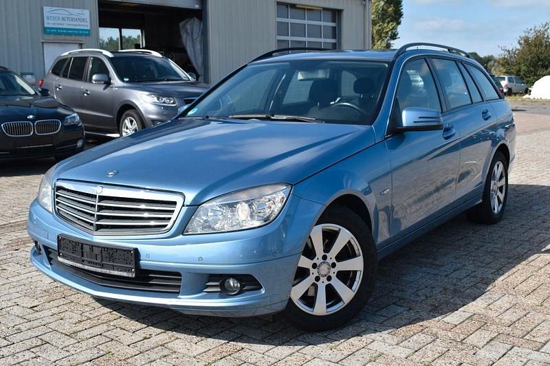 Blau Gebraucht 2011 Mercedes C220 Kombi | 7.600 € (Superpreis) - Bild 1/4