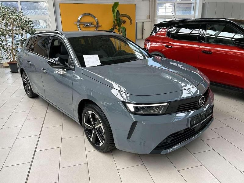 Neu Opel Astra Edition 145 PS (106 kW) 2026 Grafik grau Kombi