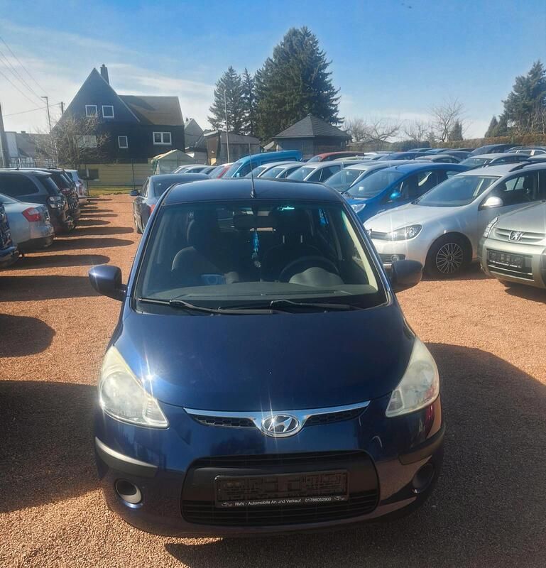 Gebraucht Hyundai i10 67 PS (49 kW) 2009 Blau Kleinwagen