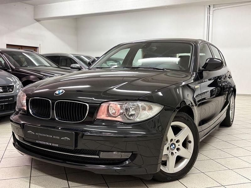 Gebraucht BMW 118 143 PS (105 kW) 2011 Schwarz Kleinwagen