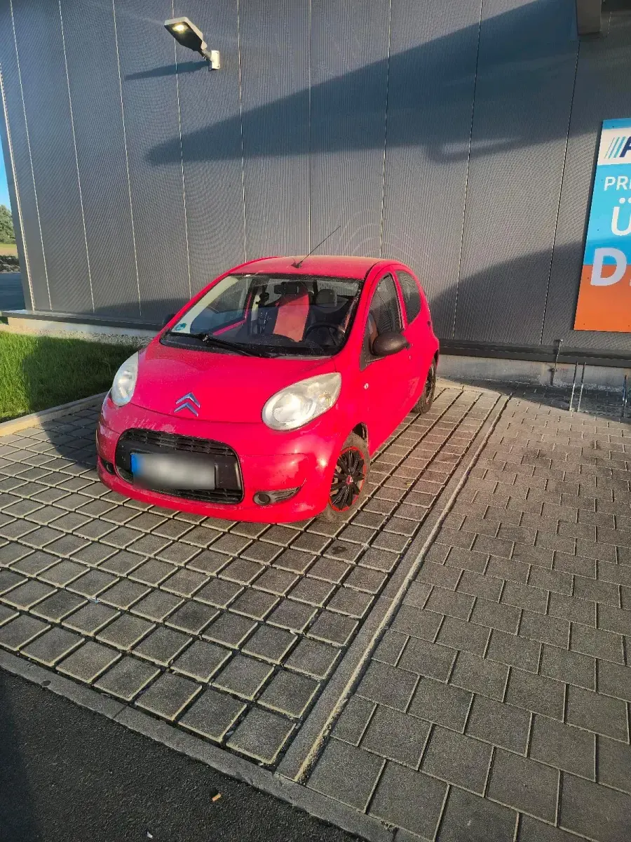 Second-hand Citroën C1 68 CP (50 kW) 2011 Roșu Hatchback