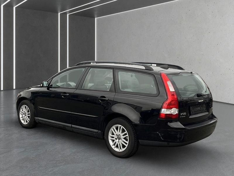 Gebraucht Volvo V50 Momentum 125 PS (91 kW) 2006 Schwarz Kombi