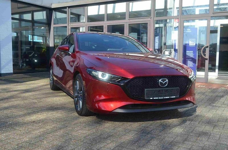 Gebraucht Mazda 3 Selection 150 PS (110 kW) 2021 Rot Limousine