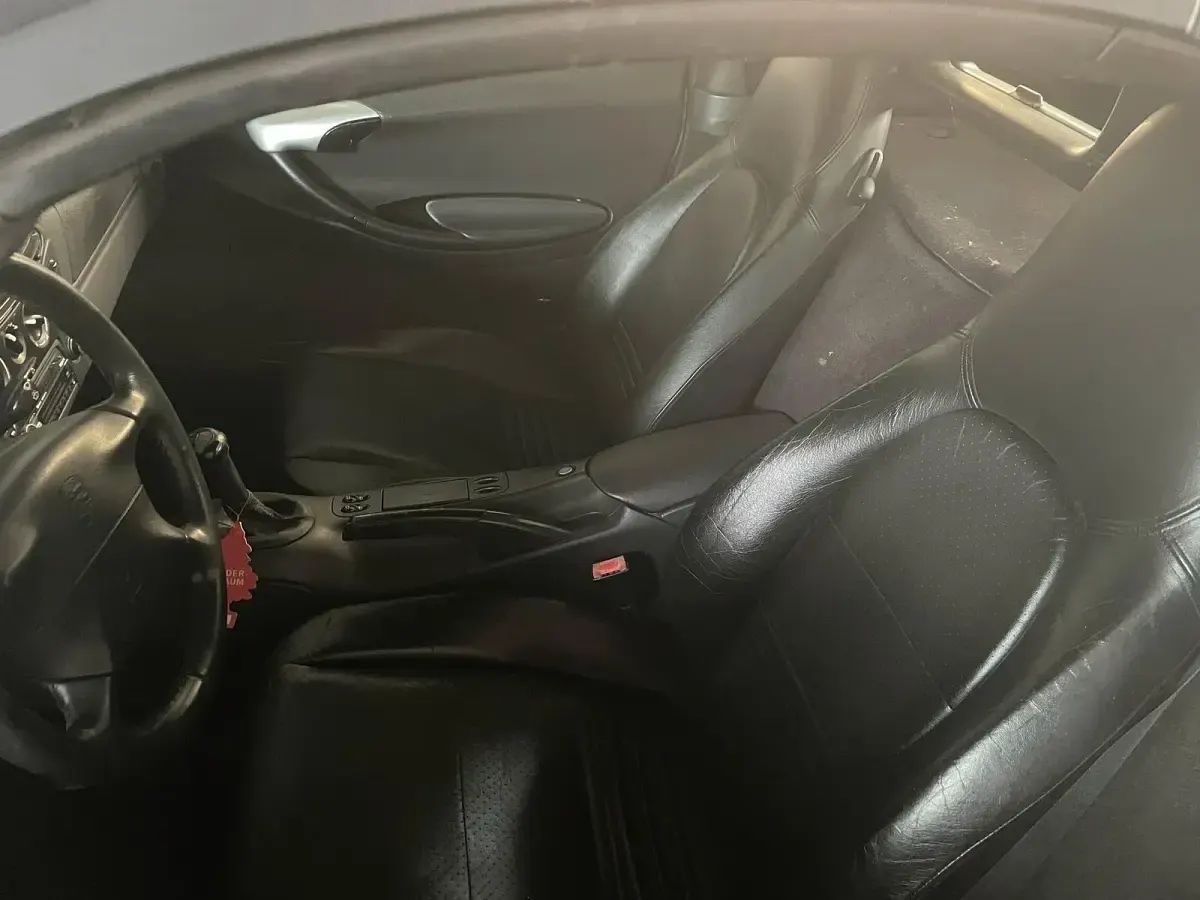 Gebraucht Porsche 986 Boxster 204 PS (150 kW) 1997 Silber Cabrio