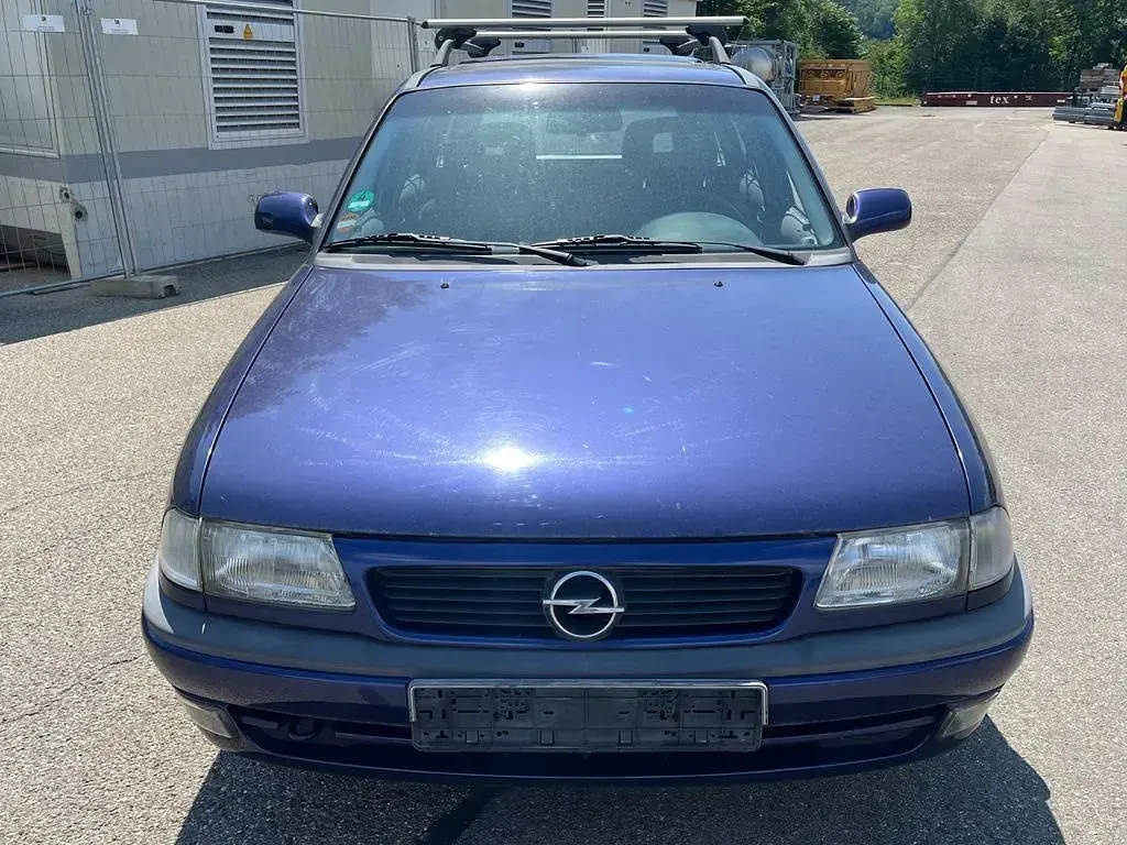 Gebraucht Opel Astra Cabriolet 75 PS (55 kW) 1997 Violett Cabrio
