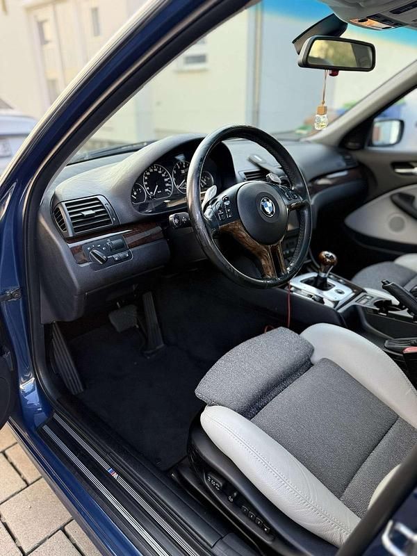 Gebraucht BMW 330 231 PS (169 kW) 2002 Blau Limousine