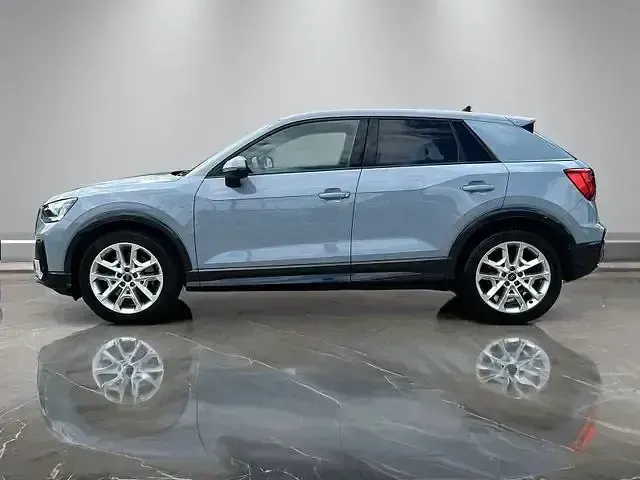 Gebraucht Audi SQ2 Sport 300 PS (220 kW) 2025 Pfeilgrau perleffekt SUV