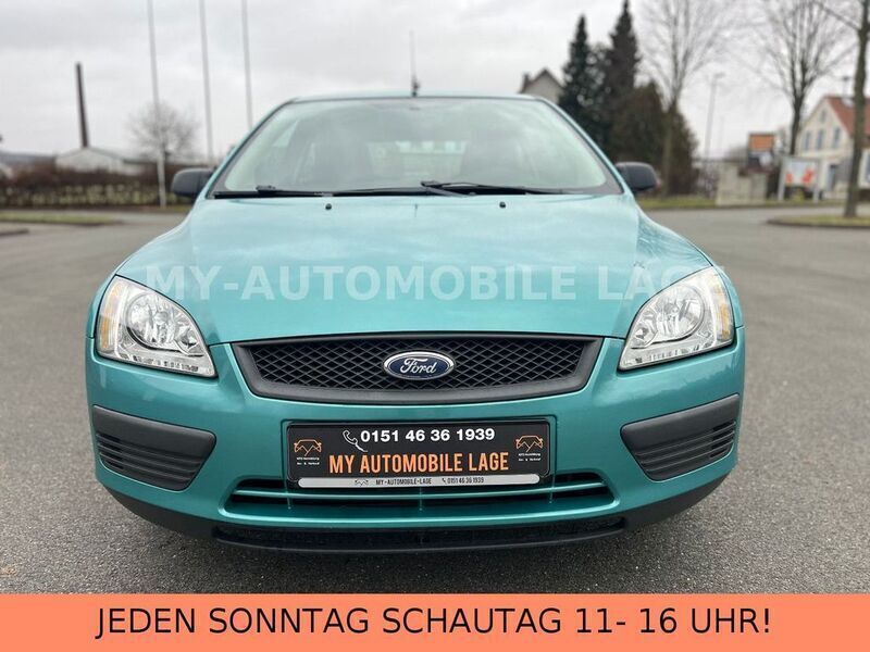 Blau Gebraucht 2007 Ford Focus Ambiente Limousine | 3.399 € (Fairer Preis) - Bild 1/4