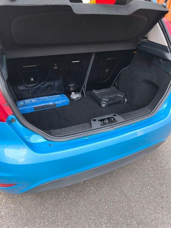 Gebraucht Ford Fiesta Trend 82 PS (60 kW) 2009 Blau Kleinwagen