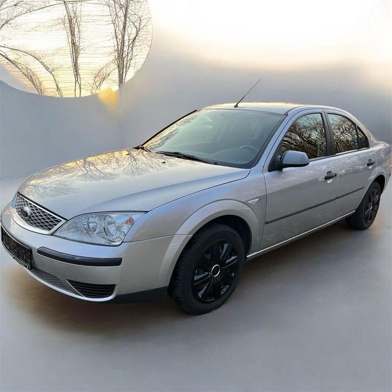 Gebraucht Ford Mondeo Ambiente 110 PS (80 kW) 2005 Silber Limousine