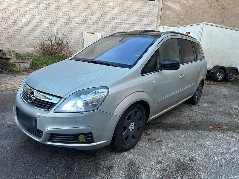 Gebraucht 2005 Opel Zafira Van / Kleinbus | 2.700 € (Fairer Preis) - Bild 1/4