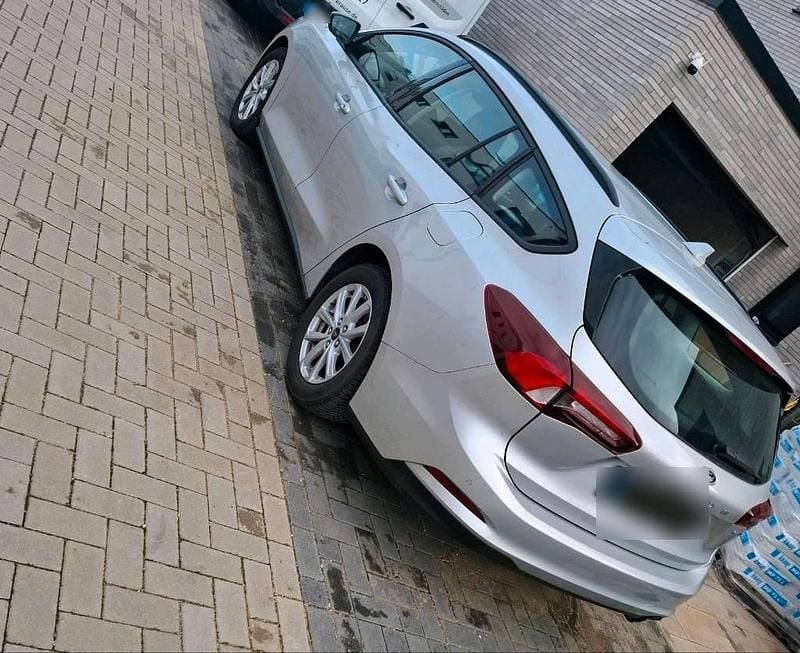 Second-hand Ford Focus 120 CP (88 kW) 2022 Argintiu Break