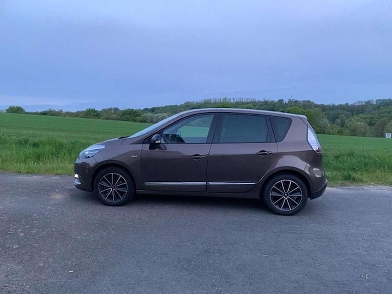 Gebraucht Renault Scénic III Bose Edition 150 PS (110 kW) 2013 Mokkabraun Van / Kleinbus