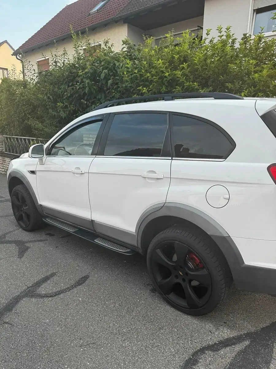 Gebraucht Chevrolet Captiva 163 PS (119 kW) 2012 Weiß SUV