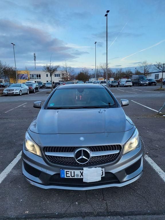 Gebraucht Mercedes CLA220 170 PS (125 kW) 2016 Grau Limousine