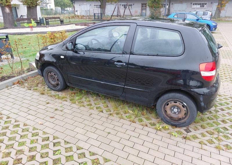 Schwarz Gebraucht 2009 VW Fox Kleinwagen | 1.200 € (Guter Preis) - Bild 1/4