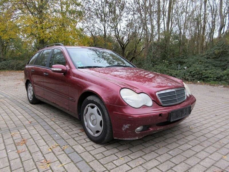 Gebraucht Mercedes C180 129 PS (94 kW) 2001 Rot Kombi